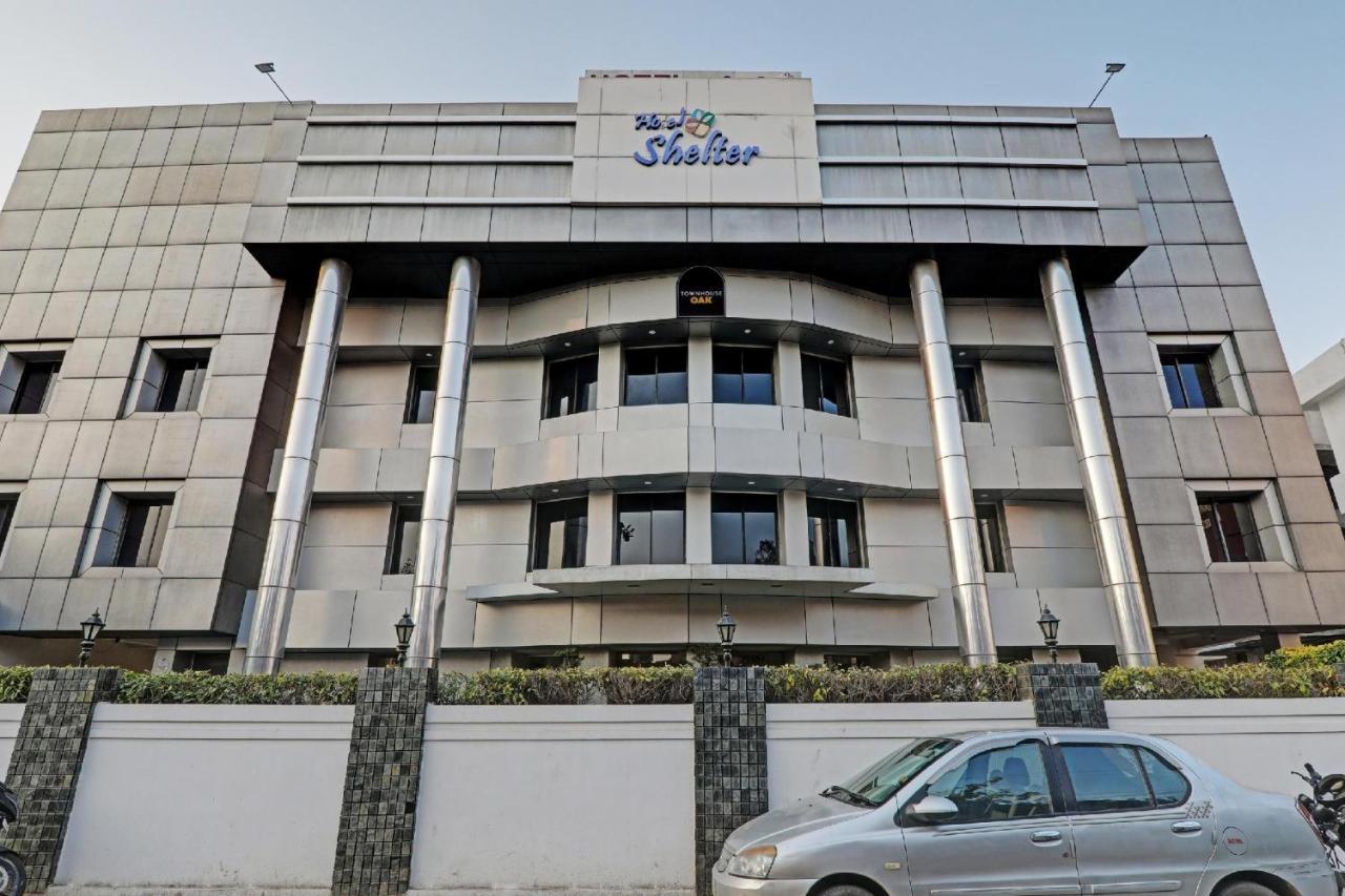 Shelter Hotel Lucknow Bagian luar foto