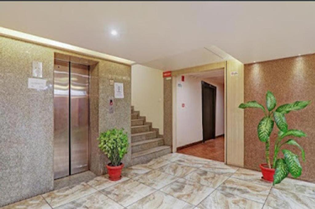 Shelter Hotel Lucknow Bagian luar foto