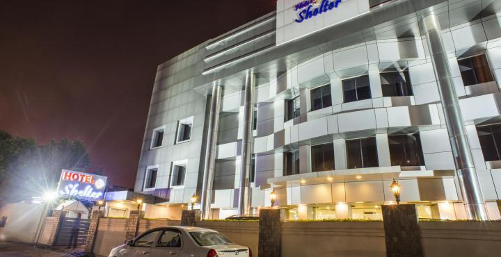 Shelter Hotel Lucknow Bagian luar foto
