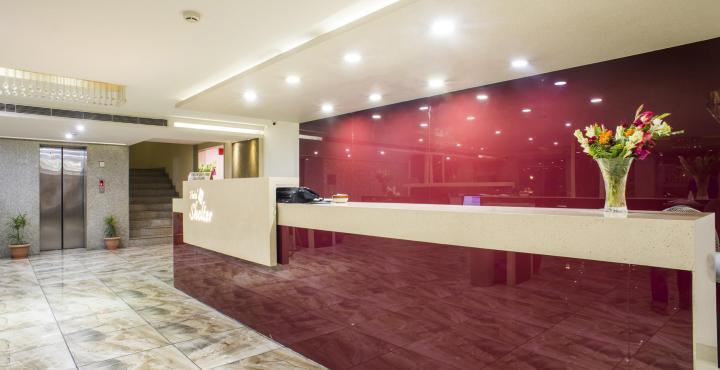 Shelter Hotel Lucknow Bagian luar foto